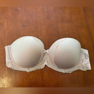 Victoria’s Secret strapless bra size 36DD